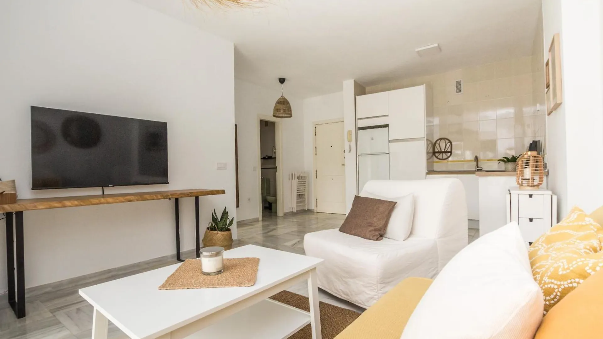 Sunstay Costa Lago Flat I טורמולינוס