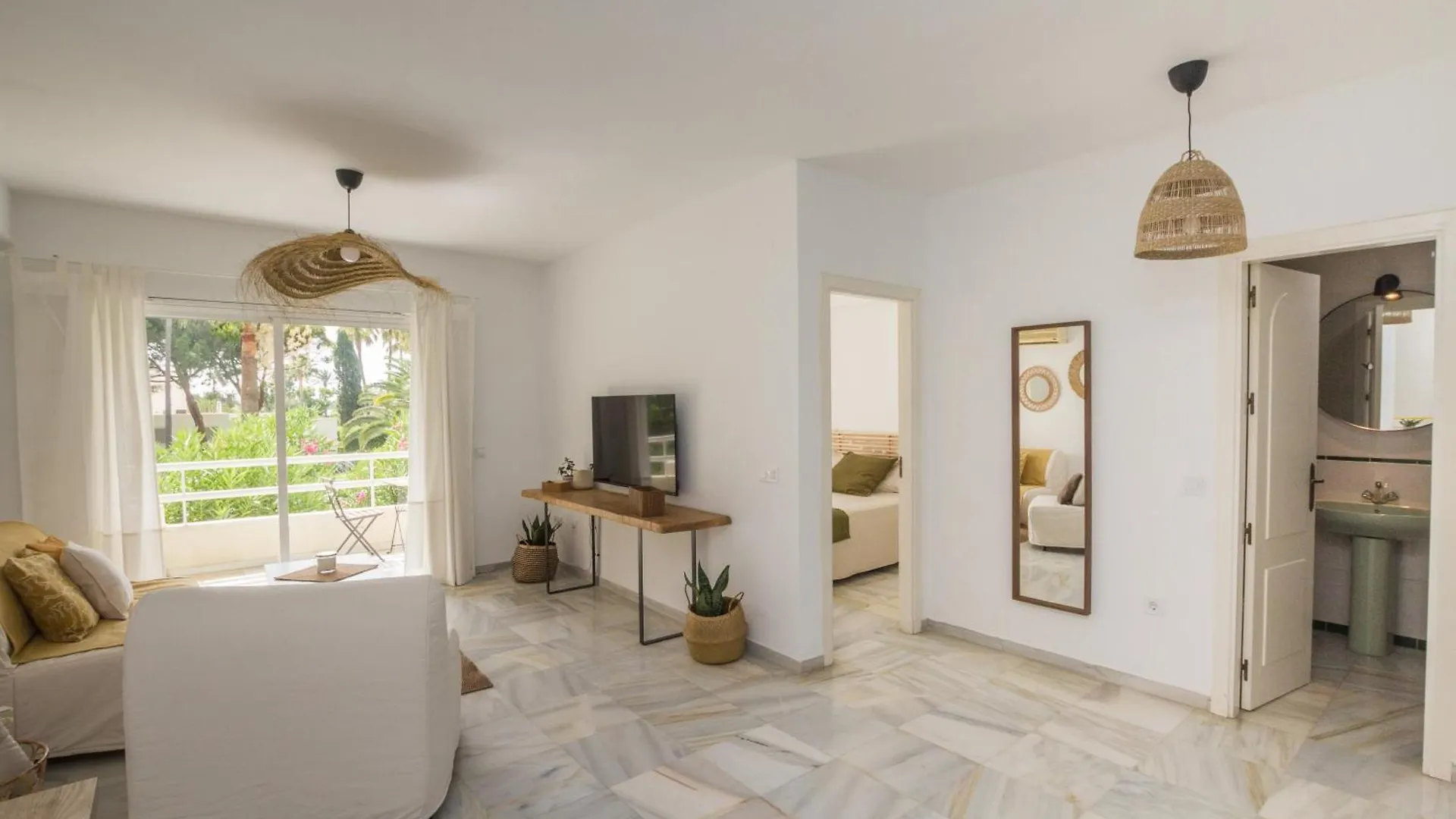 Sunstay Costa Lago Flat I 托雷莫利诺斯 0*,