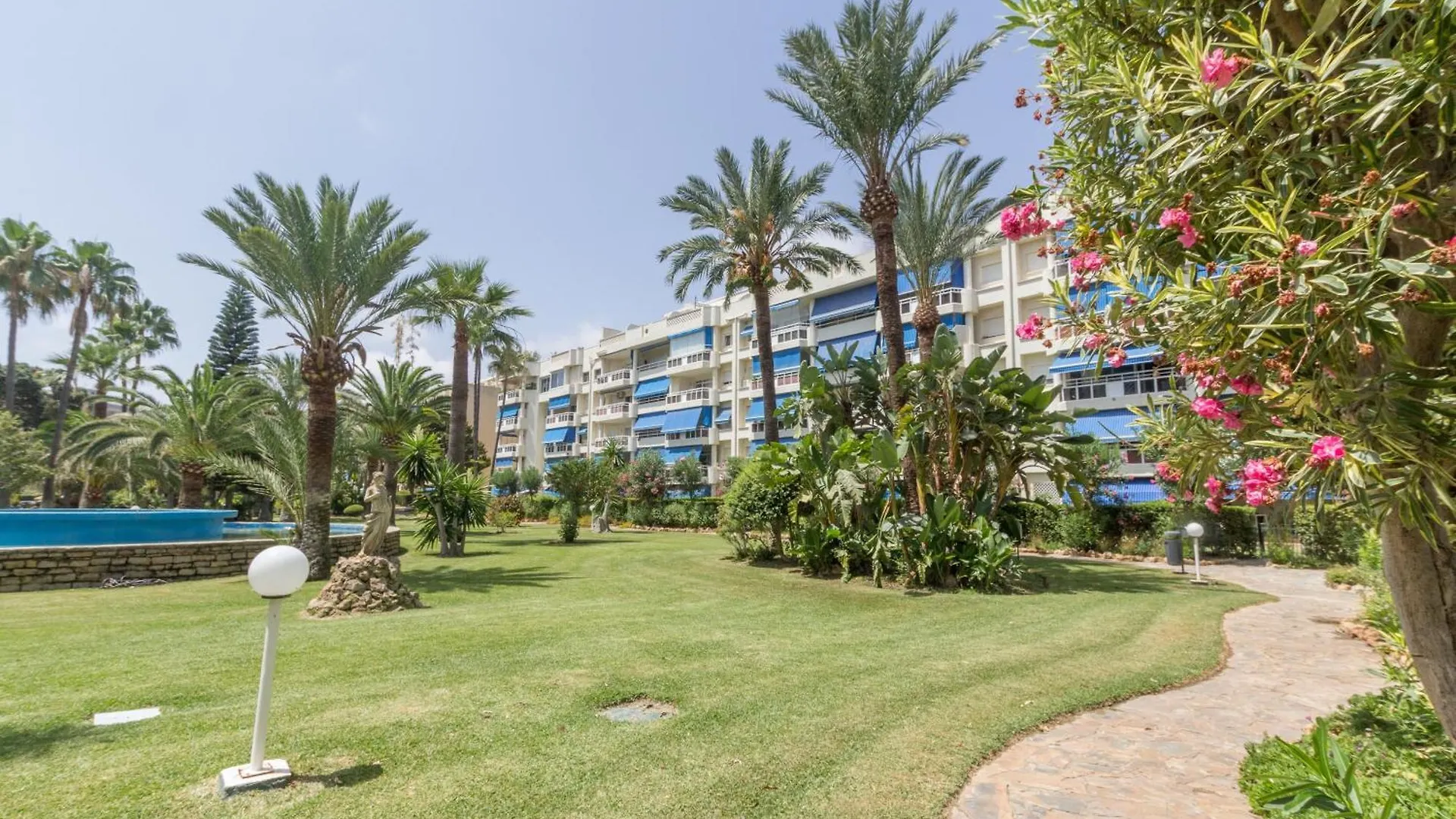 Sunstay Costa Lago Flat I 托雷莫利诺斯 0*,